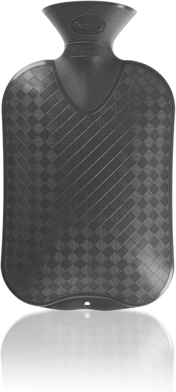 Fashy German Wärmflasche aus Kunststoff 2L Wärmflasche (6420) – zufällige Farbe