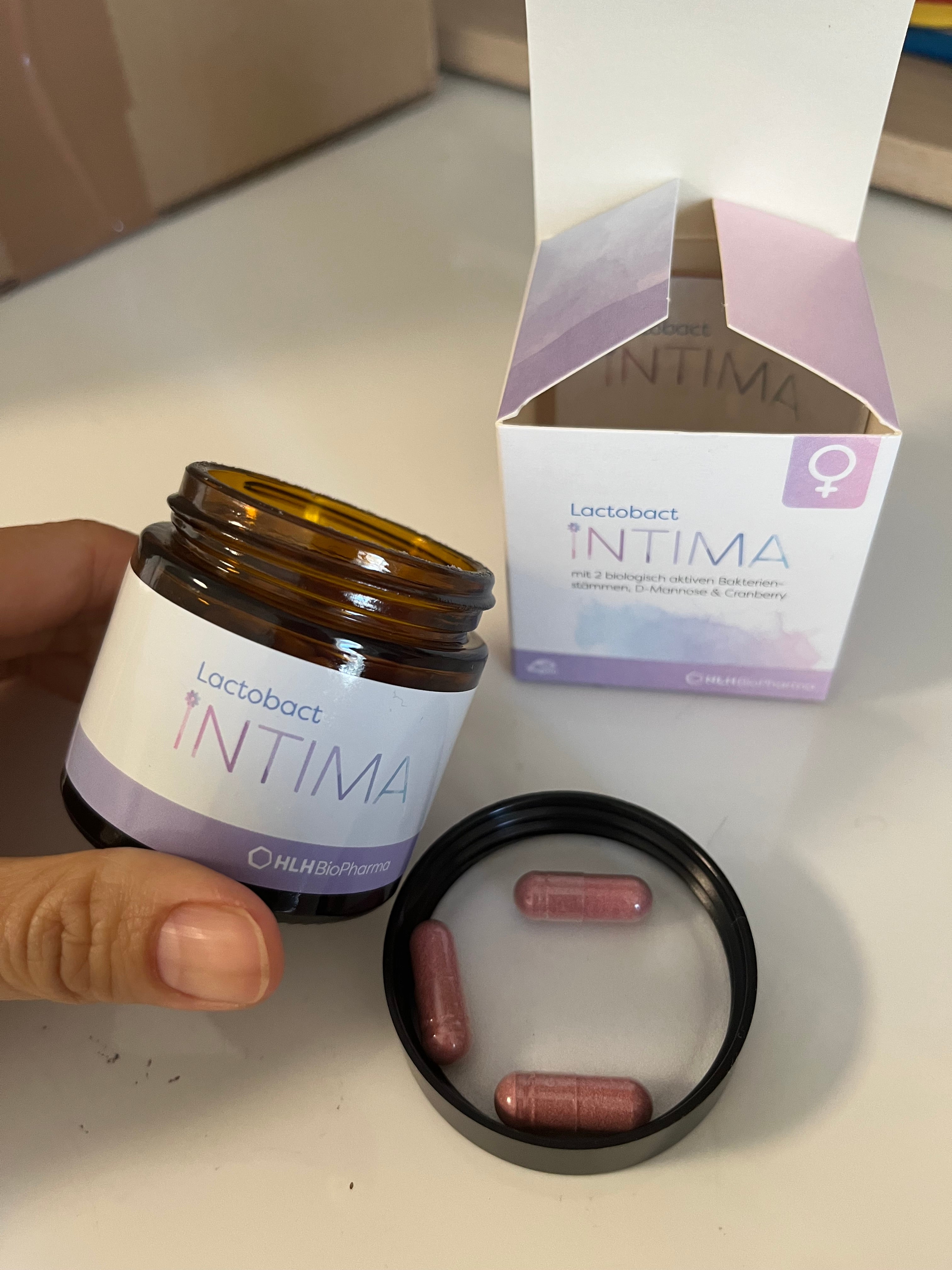 HLH Lactobact Intima Probiotika für den Intimbereich der Frau und Kapseln gegen Harnwegsinfektionen, 30 Kapseln (enthalten Cranberry, Mannose und andere Inhaltsstoffe, die speziell für die Intimhygiene der Frau entwickelt wurden).